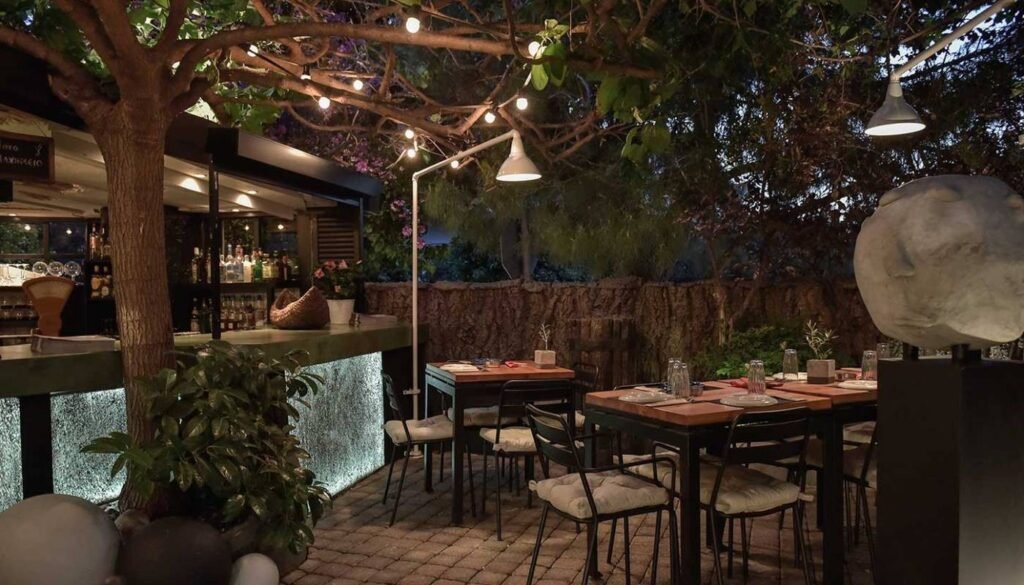 Λεύκες Athens στο Γαλάτσι