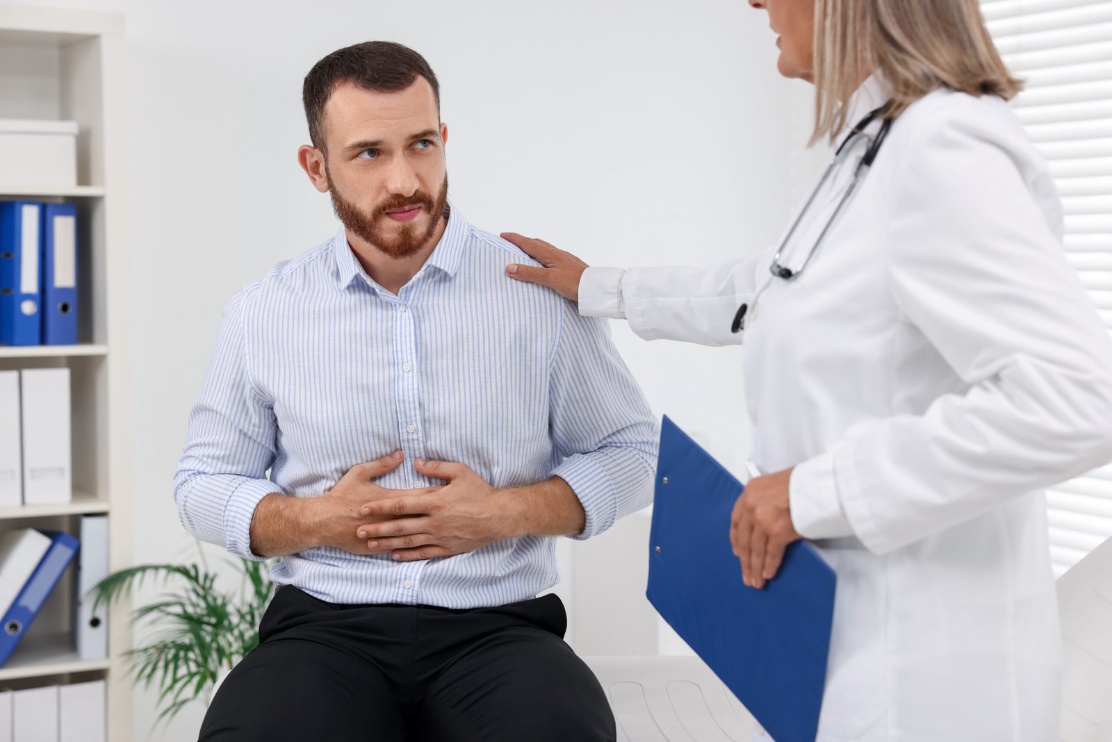 Η επίσκεψη σε εξειδικευμένο γαστρεντερολόγο είναι το πρώτο βήμα για σωστή διάγνωση και θεραπεία.