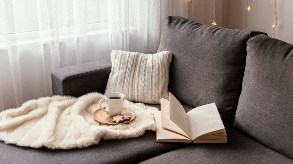 Cosy Living: Top 5 Ιδέες για να Κάνεις το Σπίτι σου Χειμωνιάτικο Καταφύγιο με Μικρό Budget