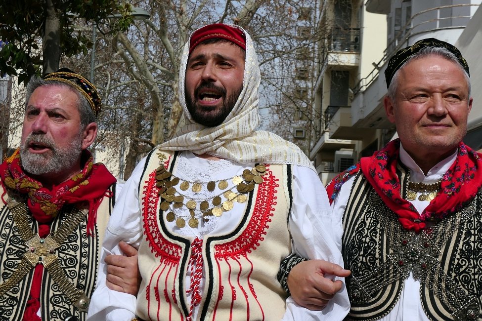 Βλάχικος Γάμος – Η σατιρική καρδιά της Αποκριάς στη Θήβα