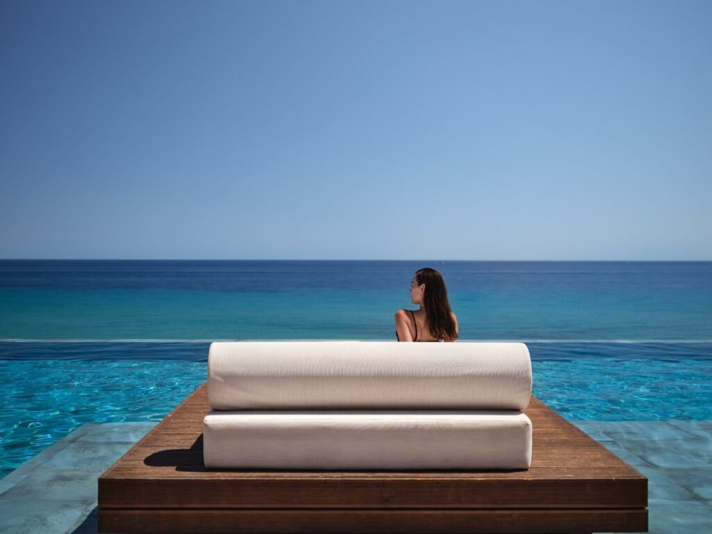 high-net-worth-taxidiotes-zakynthos-lesante-blu